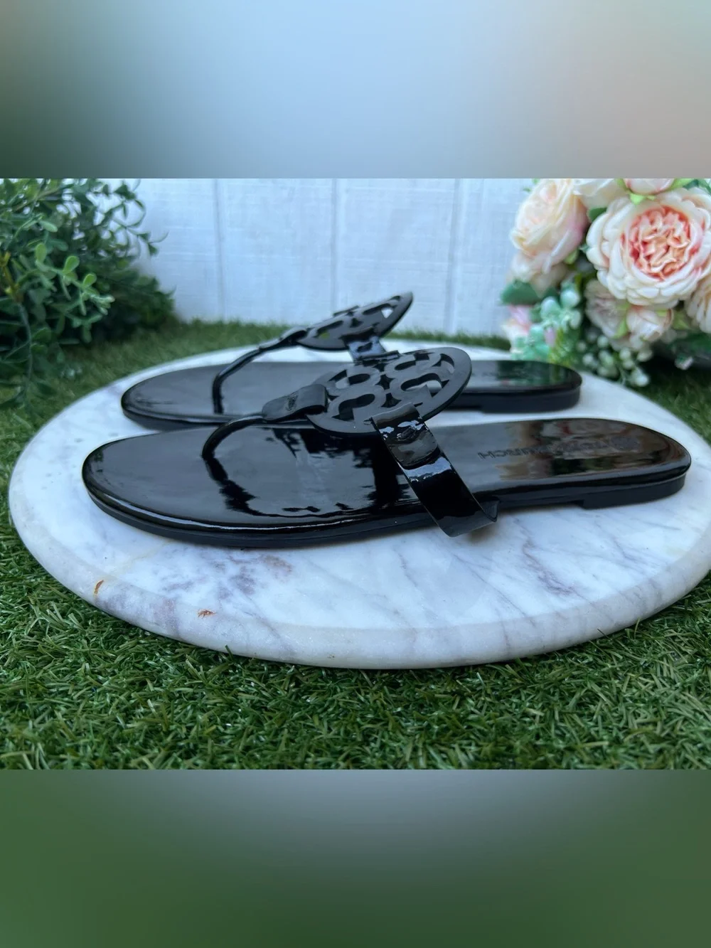 Tory Burch Miller Black soft sandal patent leather Size 9 gently used